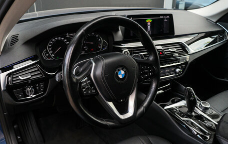 BMW 5 серия, 2021 год, 3 990 000 рублей, 14 фотография