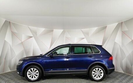 Volkswagen Tiguan II, 2018 год, 1 995 000 рублей, 5 фотография