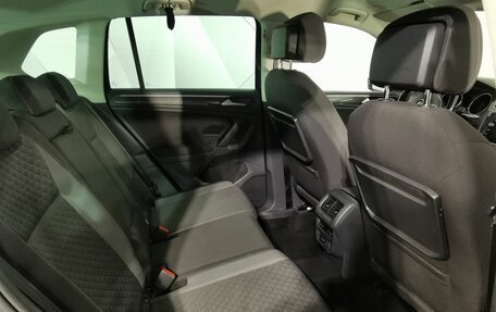 Volkswagen Tiguan II, 2018 год, 1 995 000 рублей, 15 фотография