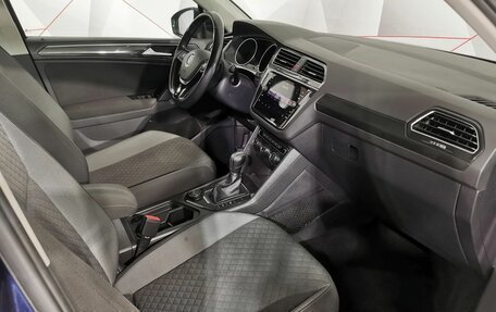 Volkswagen Tiguan II, 2018 год, 1 995 000 рублей, 12 фотография