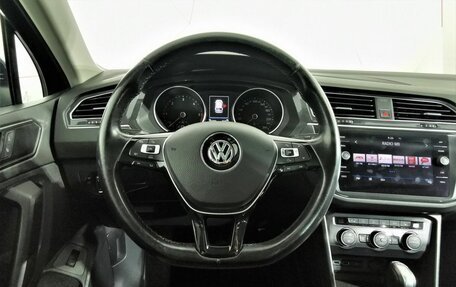 Volkswagen Tiguan II, 2018 год, 1 995 000 рублей, 18 фотография