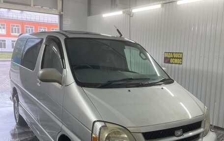 Toyota Regius, 2001 год, 960 000 рублей, 2 фотография