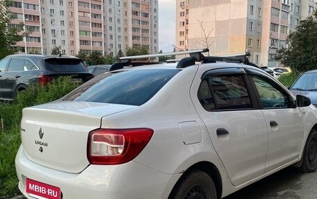 Renault Logan II, 2018 год, 900 000 рублей, 4 фотография