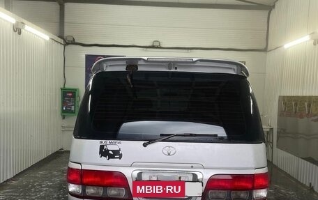 Toyota Regius, 2001 год, 960 000 рублей, 3 фотография