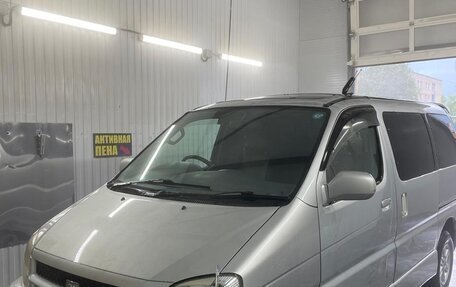 Toyota Regius, 2001 год, 960 000 рублей, 9 фотография