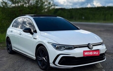Volkswagen Golf VIII, 2021 год, 2 050 000 рублей, 2 фотография