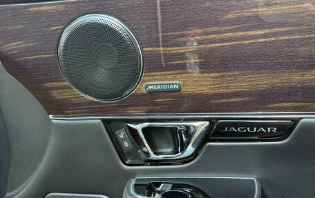 Jaguar XJ IV (X351), 2016 год, 2 450 000 рублей, 13 фотография
