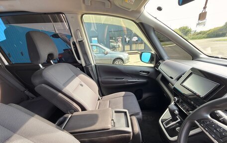 Nissan Serena IV, 2017 год, 1 850 000 рублей, 24 фотография