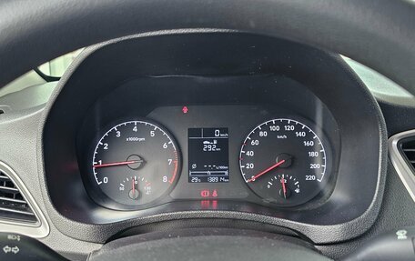 Hyundai Solaris II рестайлинг, 2018 год, 1 299 000 рублей, 9 фотография