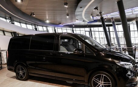 Mercedes-Benz V-Класс, 2026 год, 15 109 600 рублей, 3 фотография