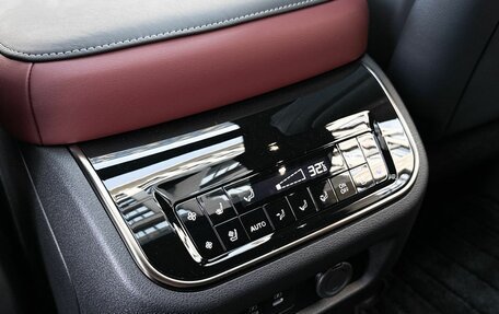 Infiniti QX80, 2025 год, 15 490 000 рублей, 29 фотография