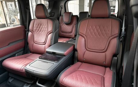 Infiniti QX80, 2025 год, 15 490 000 рублей, 28 фотография