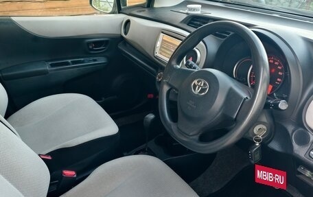 Toyota Vitz, 2013 год, 650 000 рублей, 6 фотография