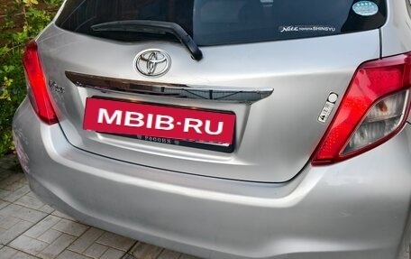 Toyota Vitz, 2013 год, 650 000 рублей, 3 фотография