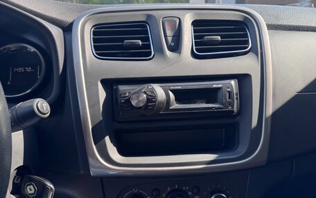 Renault Logan II, 2020 год, 770 000 рублей, 26 фотография