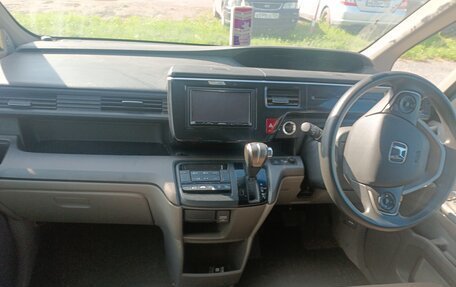 Honda Stepwgn IV, 2015 год, 1 330 000 рублей, 5 фотография