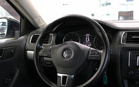 Volkswagen Jetta VI, 2013 год, 880 000 рублей, 15 фотография