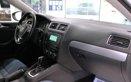 Volkswagen Jetta VI, 2013 год, 880 000 рублей, 21 фотография