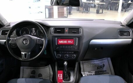 Volkswagen Jetta VI, 2013 год, 880 000 рублей, 14 фотография