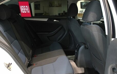 Volkswagen Jetta VI, 2013 год, 880 000 рублей, 23 фотография