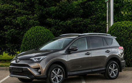 Toyota RAV4, 2019 год, 2 125 000 рублей, 1 фотография