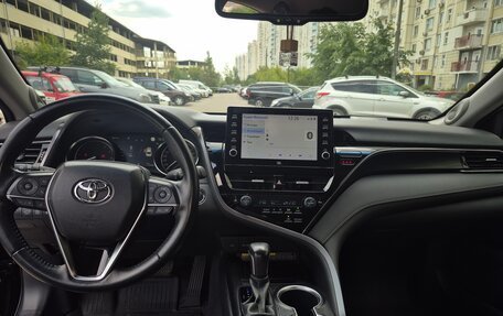 Toyota Camry, 2021 год, 3 450 000 рублей, 12 фотография