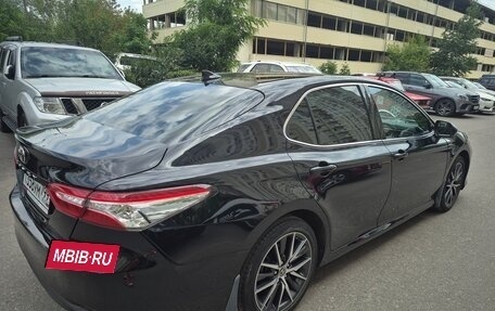 Toyota Camry, 2021 год, 3 450 000 рублей, 3 фотография
