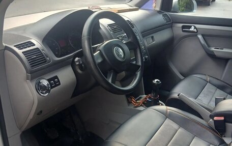 Volkswagen Touran III, 2003 год, 588 000 рублей, 9 фотография