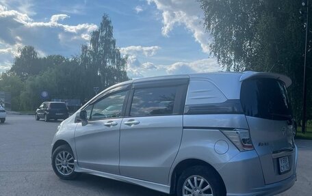 Honda Freed I, 2012 год, 1 250 000 рублей, 8 фотография