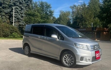 Honda Freed I, 2012 год, 1 250 000 рублей, 2 фотография