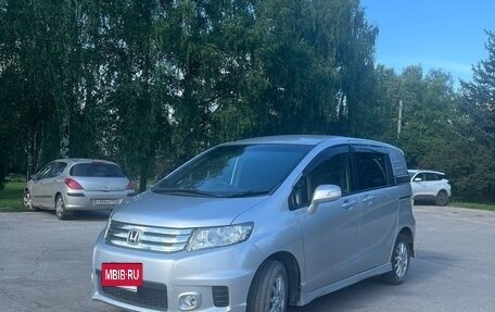 Honda Freed I, 2012 год, 1 250 000 рублей, 10 фотография
