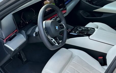 BMW 5 серия, 2025 год, 7 490 000 рублей, 8 фотография