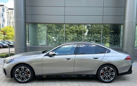 BMW 5 серия, 2025 год, 7 490 000 рублей, 4 фотография