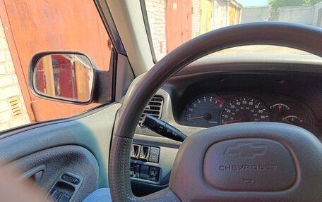 Chevrolet Tracker II, 2000 год, 500 000 рублей, 7 фотография
