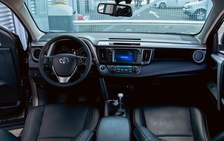 Toyota RAV4, 2019 год, 2 125 000 рублей, 10 фотография