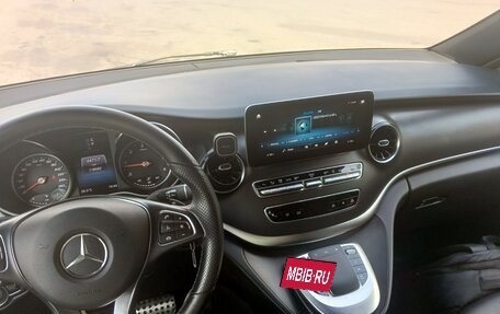 Mercedes-Benz V-Класс, 2022 год, 5 600 000 рублей, 2 фотография