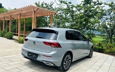 Volkswagen Golf VIII, 2023 год, 1 650 000 рублей, 5 фотография