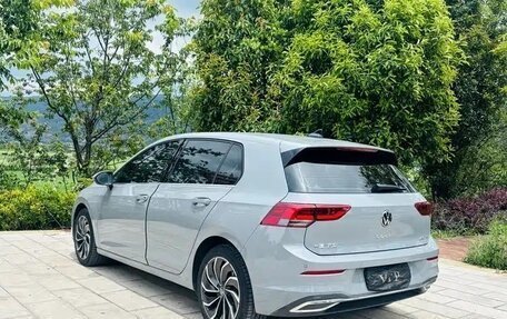 Volkswagen Golf VIII, 2023 год, 1 650 000 рублей, 6 фотография