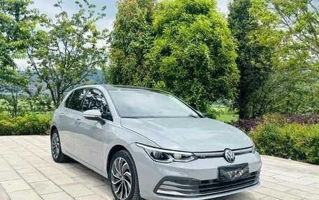 Volkswagen Golf VIII, 2023 год, 1 650 000 рублей, 3 фотография