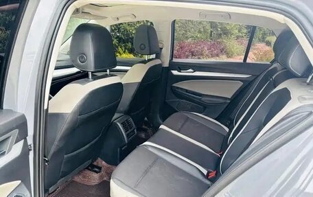 Volkswagen Golf VIII, 2023 год, 1 650 000 рублей, 11 фотография