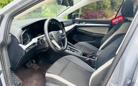 Volkswagen Golf VIII, 2023 год, 1 650 000 рублей, 12 фотография