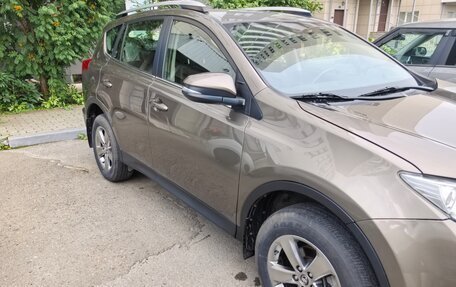 Toyota RAV4, 2015 год, 2 650 000 рублей, 6 фотография