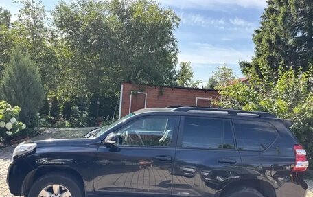 Toyota Land Cruiser Prado 150 рестайлинг 2, 2014 год, 3 000 000 рублей, 9 фотография