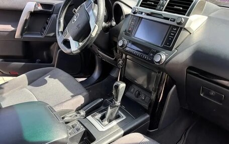 Toyota Land Cruiser Prado 150 рестайлинг 2, 2014 год, 3 000 000 рублей, 4 фотография