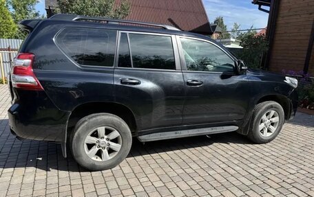 Toyota Land Cruiser Prado 150 рестайлинг 2, 2014 год, 3 000 000 рублей, 10 фотография