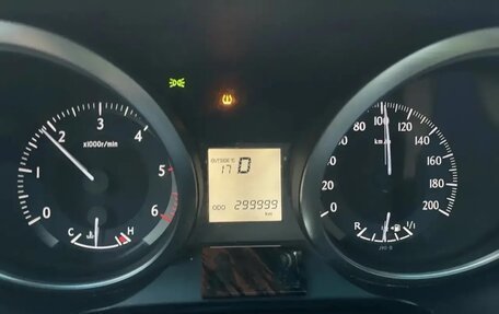 Toyota Land Cruiser Prado 150 рестайлинг 2, 2014 год, 3 000 000 рублей, 3 фотография