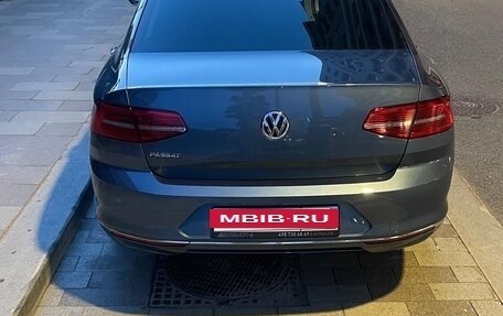 Volkswagen Passat B8 рестайлинг, 2018 год, 2 350 000 рублей, 2 фотография