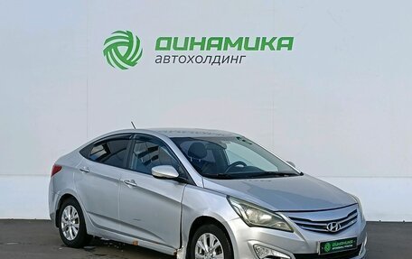 Hyundai Solaris II рестайлинг, 2015 год, 665 000 рублей, 3 фотография
