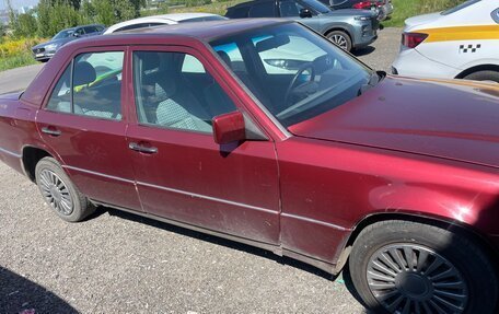 Mercedes-Benz E-Класс, 1994 год, 170 000 рублей, 4 фотография