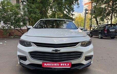 Chevrolet Malibu IX, 2017 год, 810 000 рублей, 2 фотография